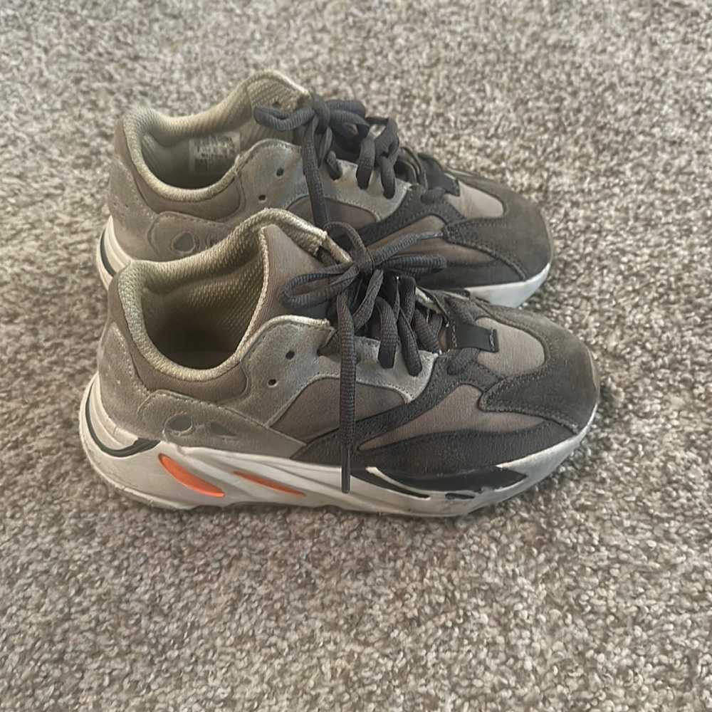 Yeezy boost 700 magnet - kids shoe